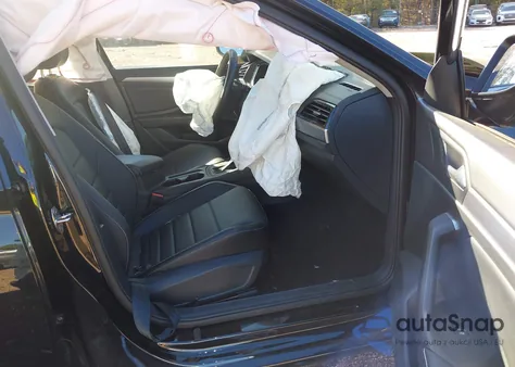 2024 Volkswagen Jetta 1.5T Se z USA, uszkodzony, nr VIN 3VWEM7BU5RM019637